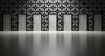 OYI交易所最新动态，监管下的业务调整与风险提示