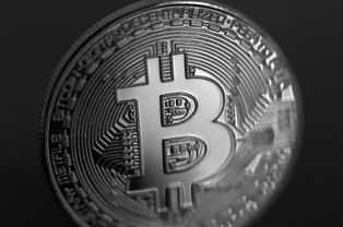 比特币BTC财富变迁史是骗局吗 十年暴富神话背后的真相解析
